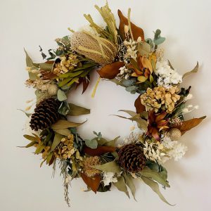 Women's creative workshop dried floral wreath